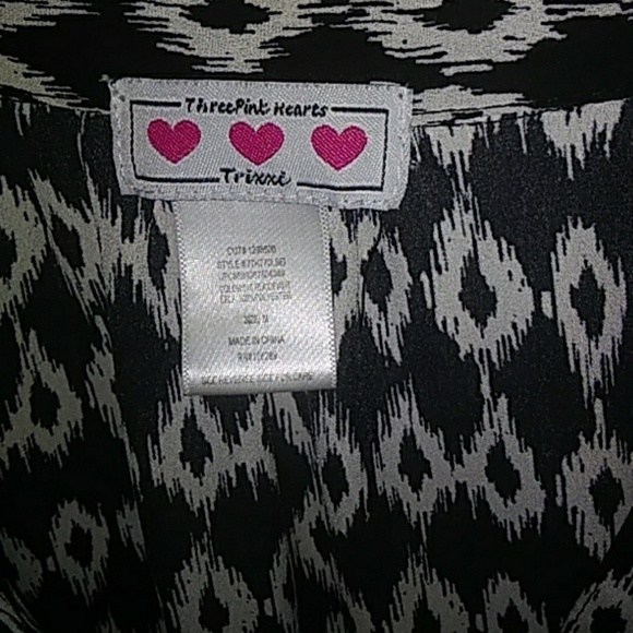 Woman's blouse - Picture 2 of 5